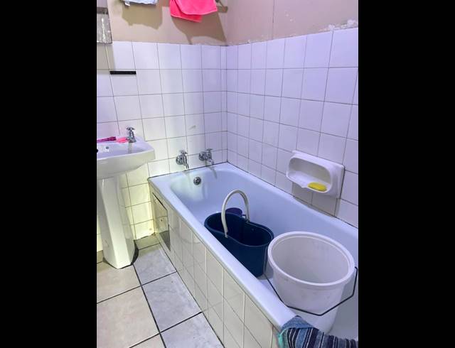 2 BEDROOM APARTMENT FOR SALE IN SUNNYSIDE